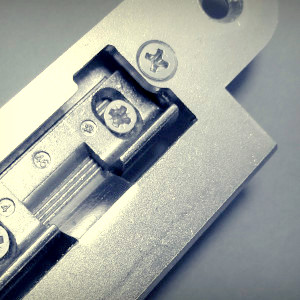 Kruvide kinnitusplaadid