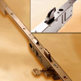 Mitmepunktilukk lukustushaakidega KFV BS2500