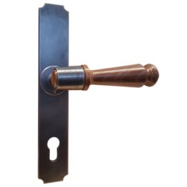 Turvauksekomplekt puidust käepidemetega välisustele 111