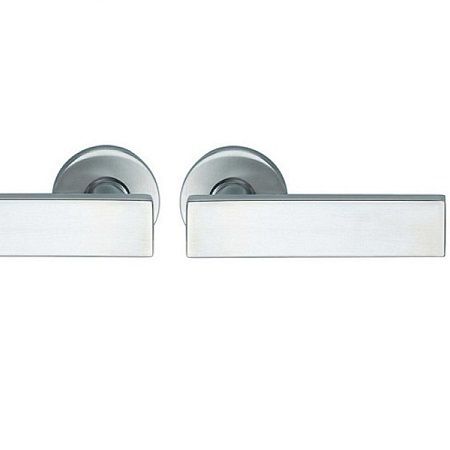 Handle set on round roses BAC, door thickness 39-58 mm, aluminium F1
