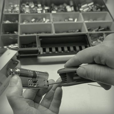 Service - assembly of JNF modular profile cylinders