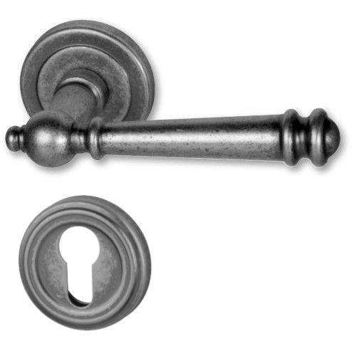 Mount Everest-R käepidemete komplekt rosetiga PZ, antiikne rauatooniga messing